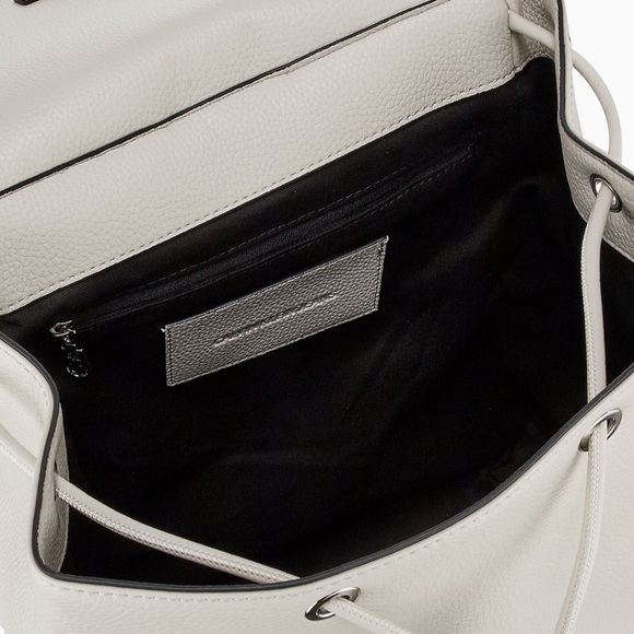 Ultra Light Flap Backpack - Picture 4 of 4